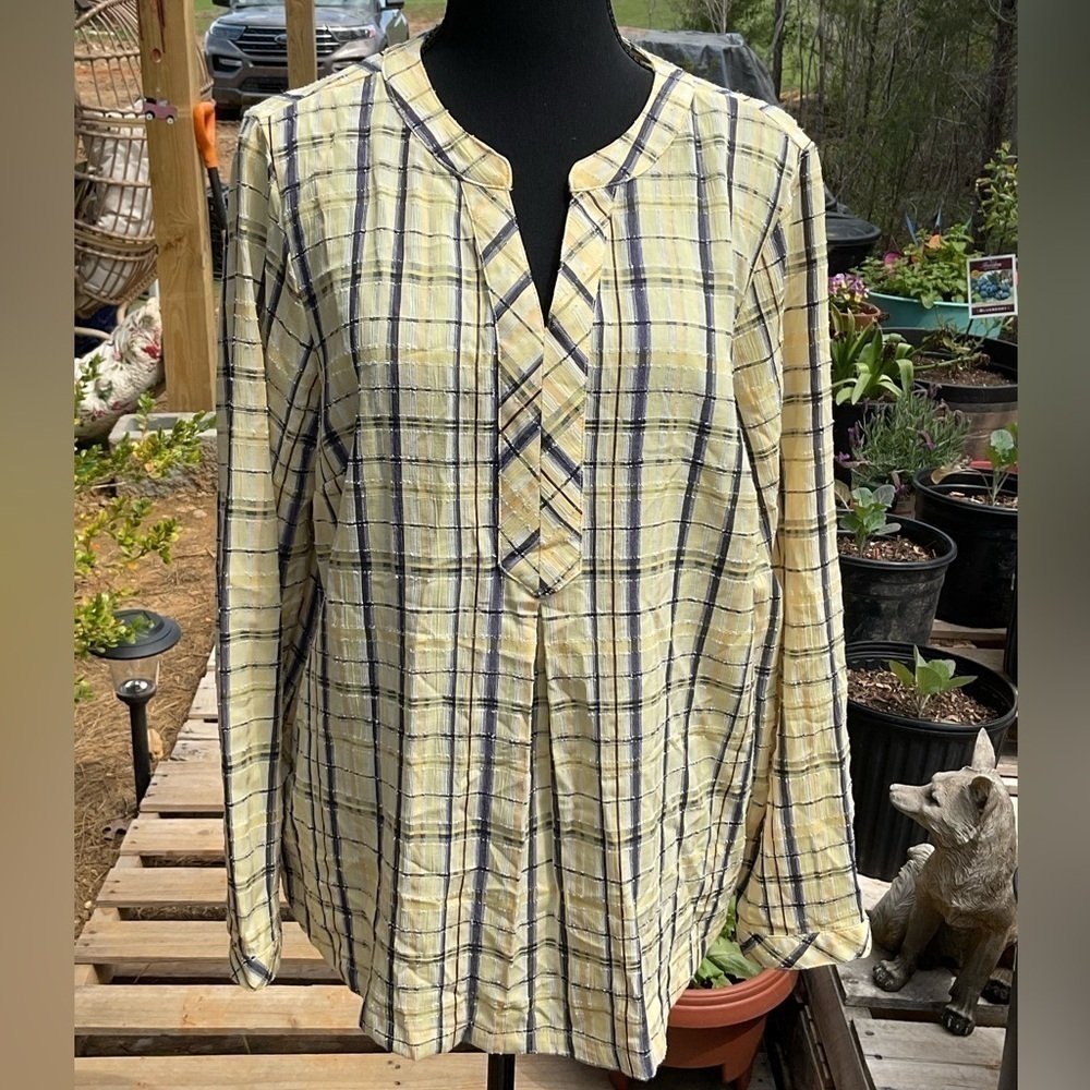 Christopher & Banks top. Long sleeve. Yellow and Nay blue. Size L